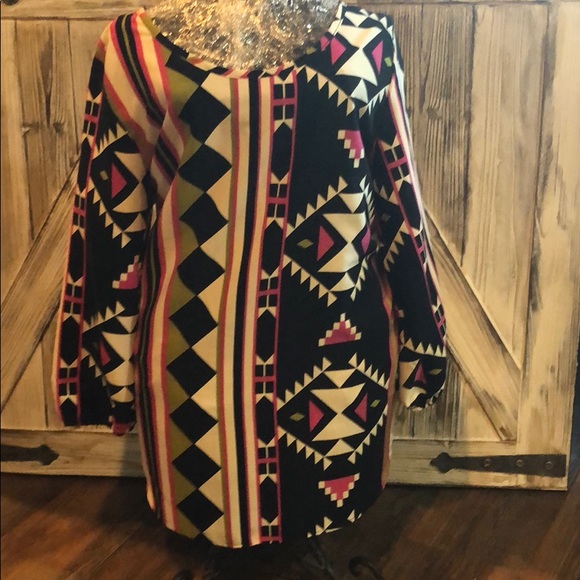 Geometric tunic - Picture 7 of 8